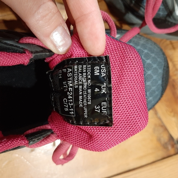 Wolverine Women's Pink/Black JetStream Carbonmax Safety Toe Shoe - W10678 - Picture 8 of 8